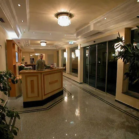 Atlas Hotel 4*